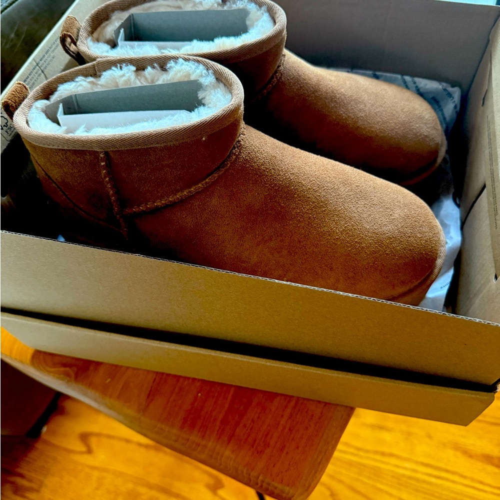 NWT W CLASSIC ULTRA MINI PLATFORM